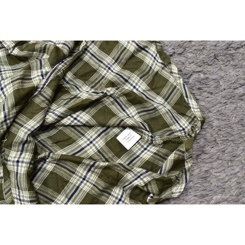 Lane Bryant Green Plaid Rayon Blouse Plus Size 22 V Neck Short Sleeve Top - Picture 4 of 7